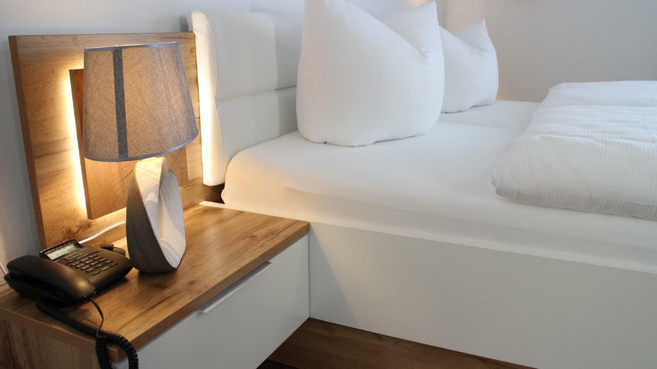 Hotel Glas Schwarzwald Fluorn-Winzeln Luaran gambar