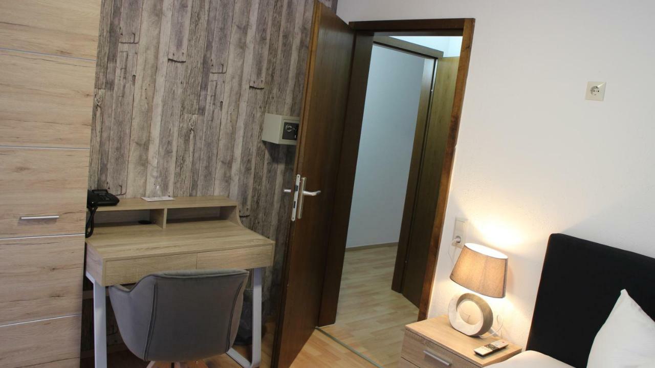Hotel Glas Schwarzwald Fluorn-Winzeln Luaran gambar